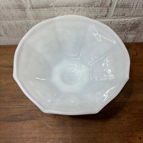 Vintage Anchor Hawking Milk Glass Grapevine Bowl - Picture 3 of 4